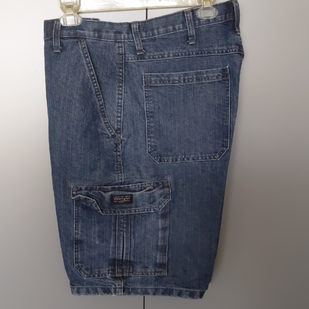 Wrangler Dark Blue Denim Jean 34'' Waist 11" inseam Shorts